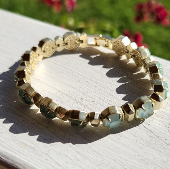 Rare Kendra Scott Bracelet - Picture 3 of 9